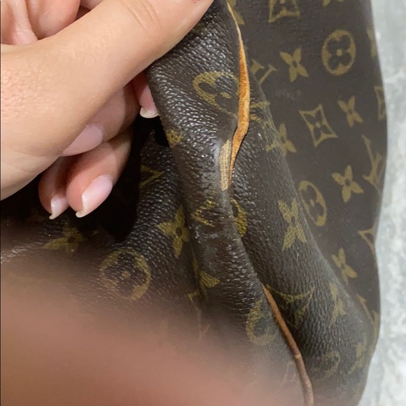 Louis Vuitton Keepall 55 Luggage Dufflebag - Picture 4 of 7